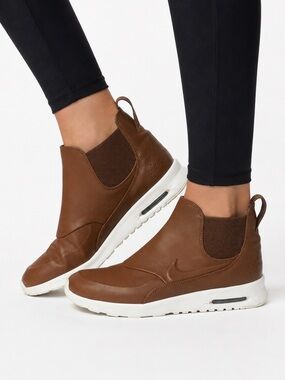 Nike Air Max Thea Mid Chelsea sneaker boots brown leather women’s 7.5